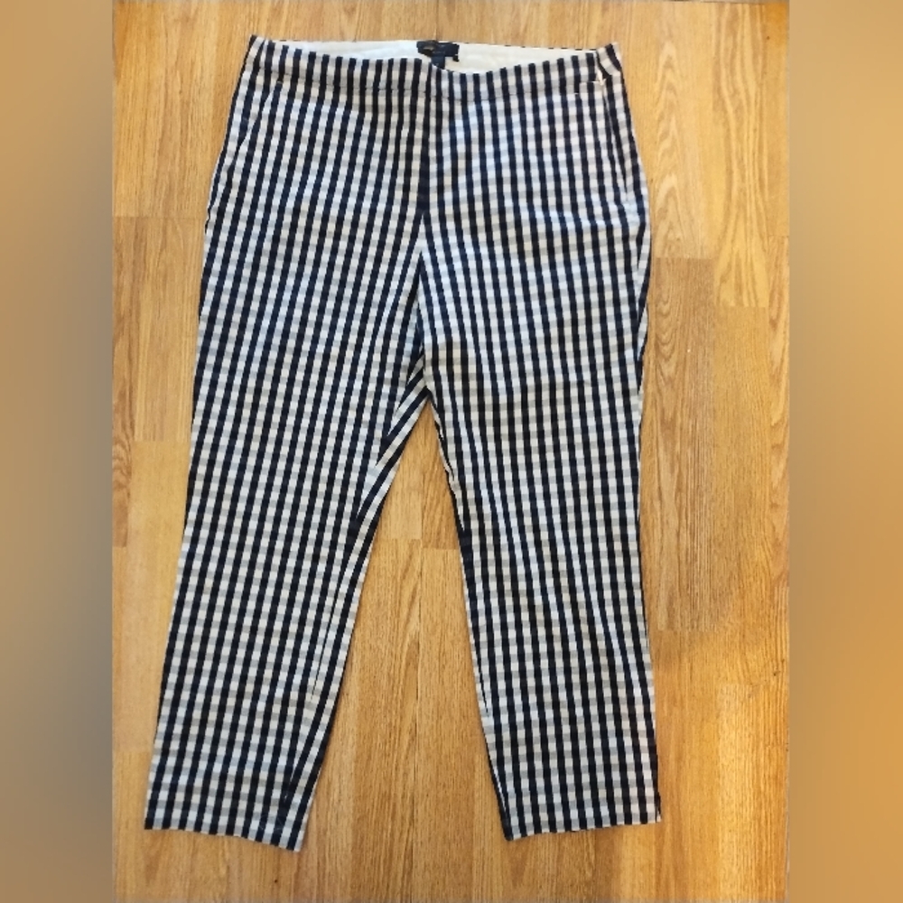J Crew Martie Gingham Pants. Size 12. Size Zip and Hook Closure. Blue White